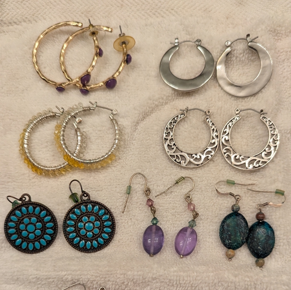 LOT OF 15 PAIRS OF Earrings